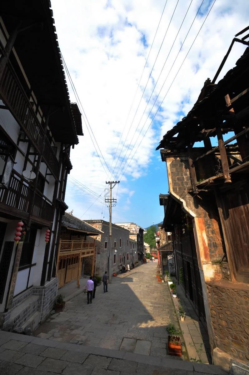 “银发经济”纲领性文件出台 着力提升老年人福祉